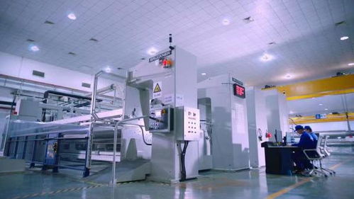 給元氣森林飲料瓶體做外衣 看河南這家企業(yè)如何實現(xiàn)自主研發(fā)